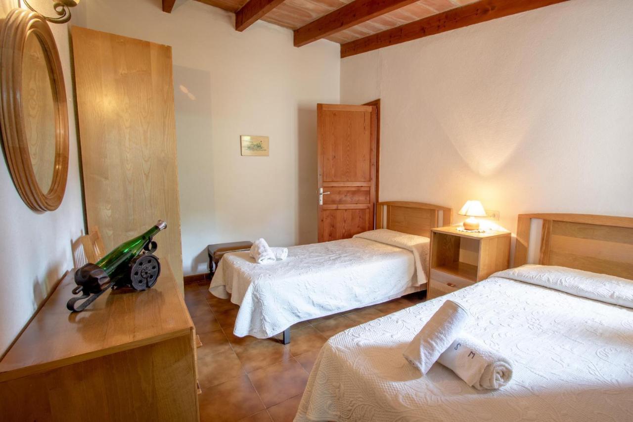 Four-Bedroom House,1085261935:JPEG