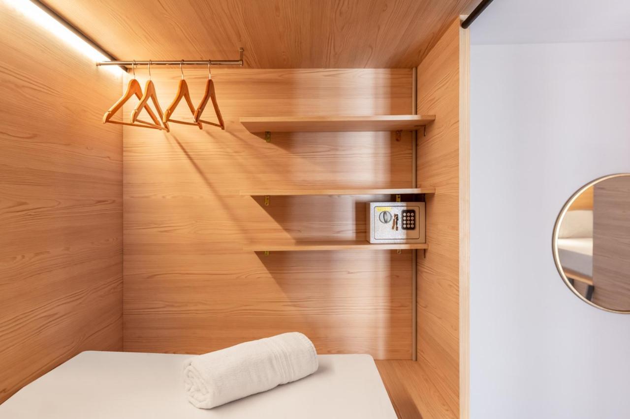 Bed in een Gemengde Slaapzaal met 20 Bedden
