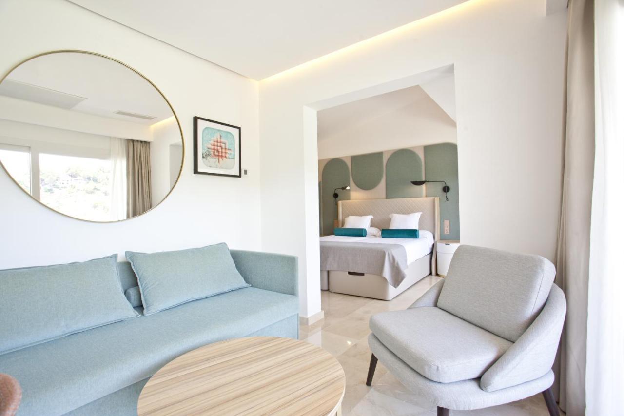 Suite Junior (2 adultos + 2 niños)