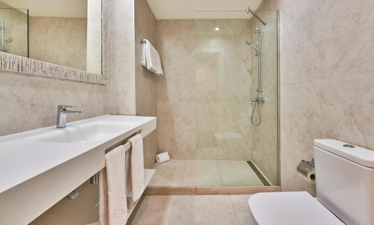 Suite mit seitlichem Meerblick und Balkon