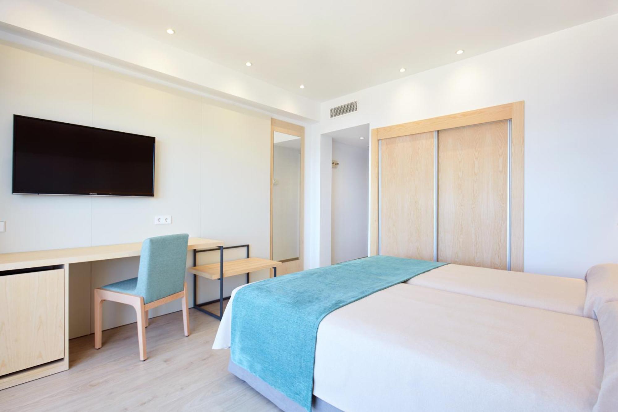 Twin Room with Sea View,1207505254:JPEG