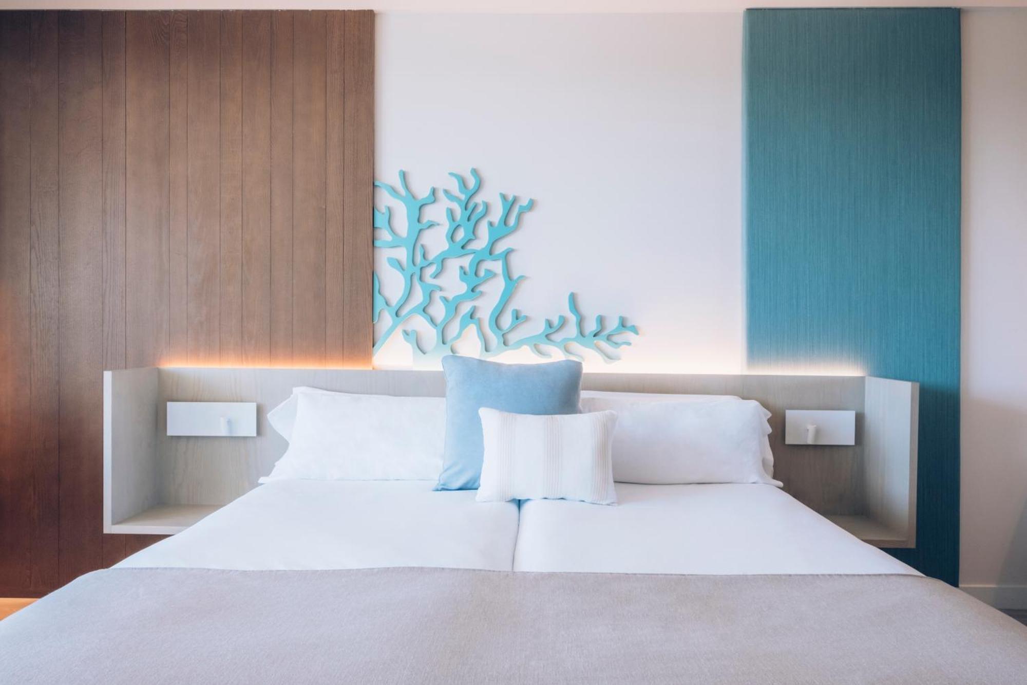Chambre Simple - Vue sur Piscine