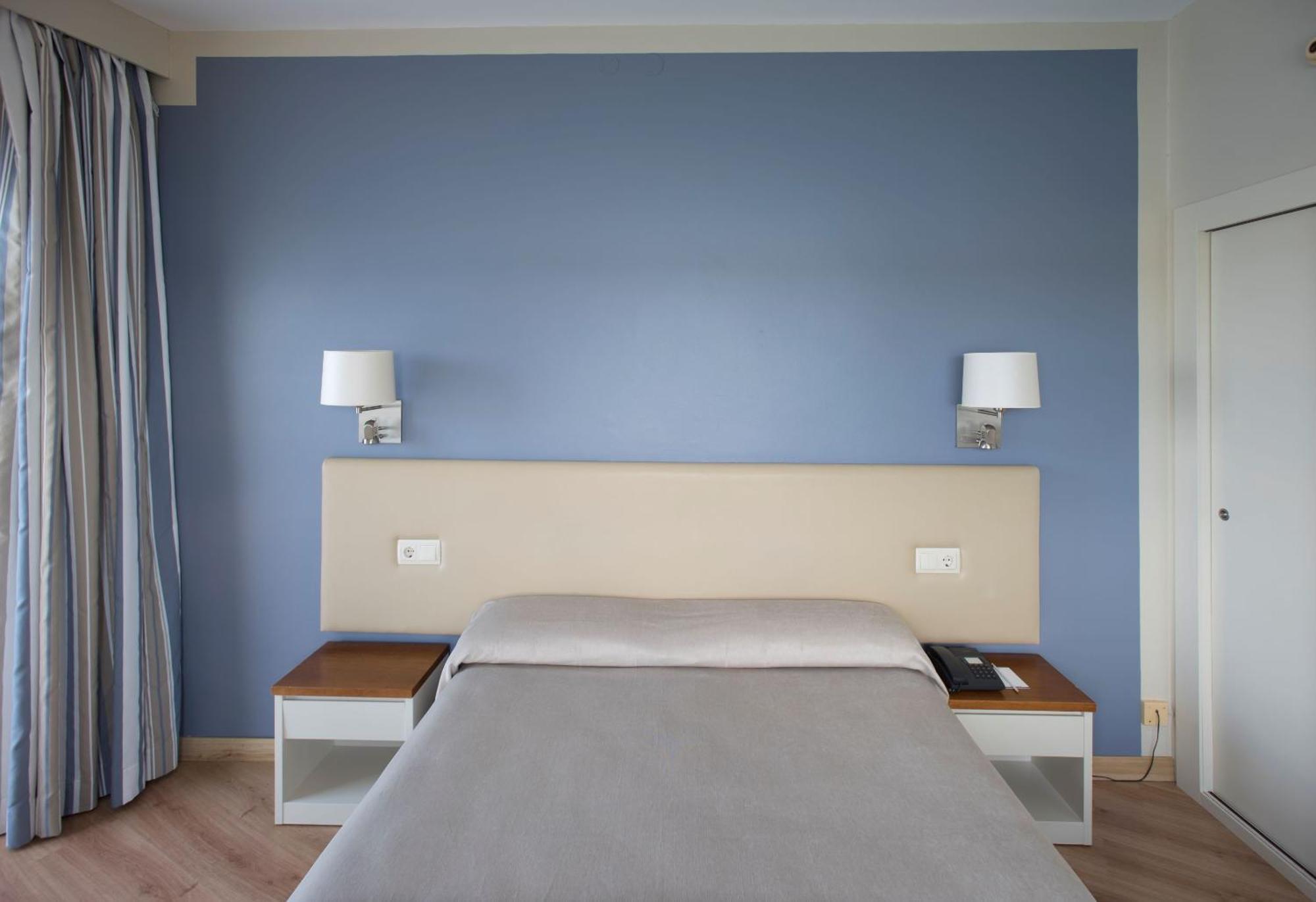 Double Room with Partial Sea View,1359381575:JPEG
