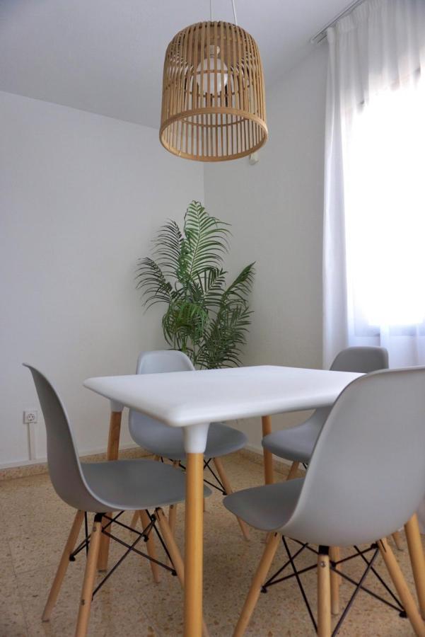 One-Bedroom Apartment,1225862630:JPEG