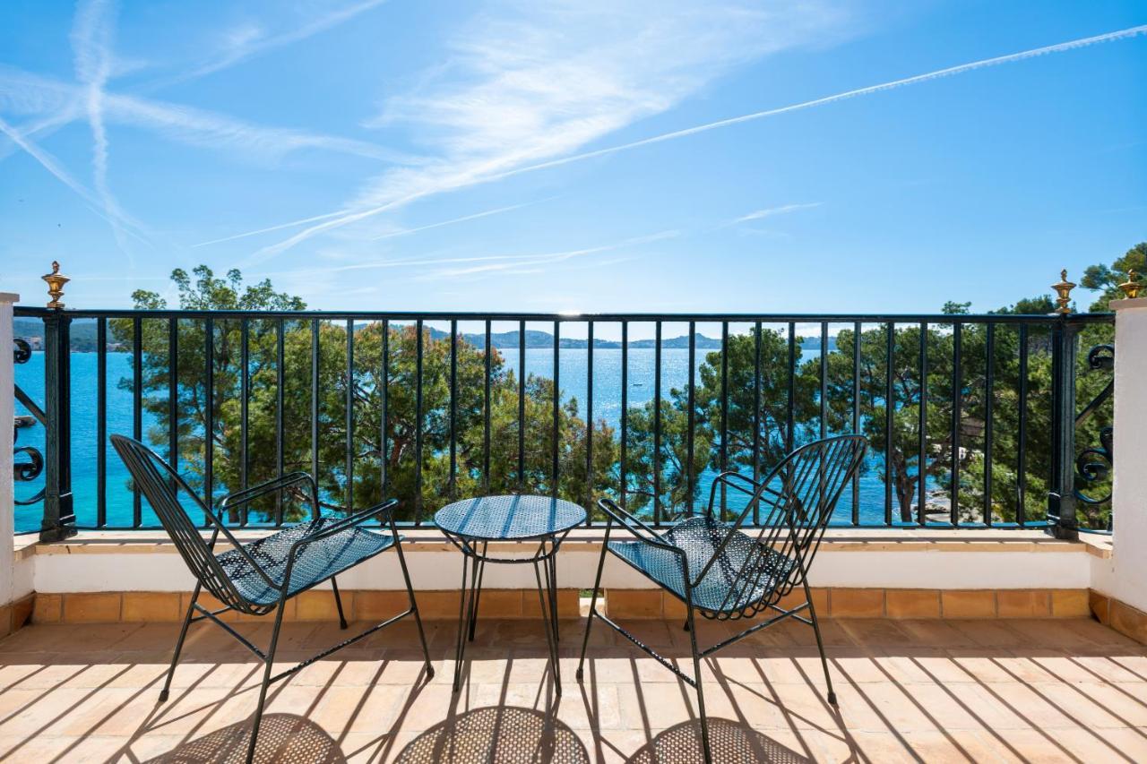 Deluxe tweepersoonskamer met balkon en uitzicht op zee