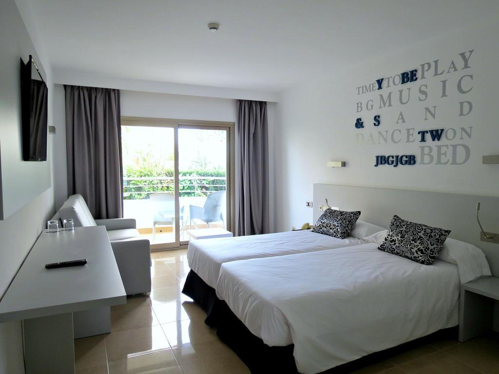 Junior Suite with Spa Access