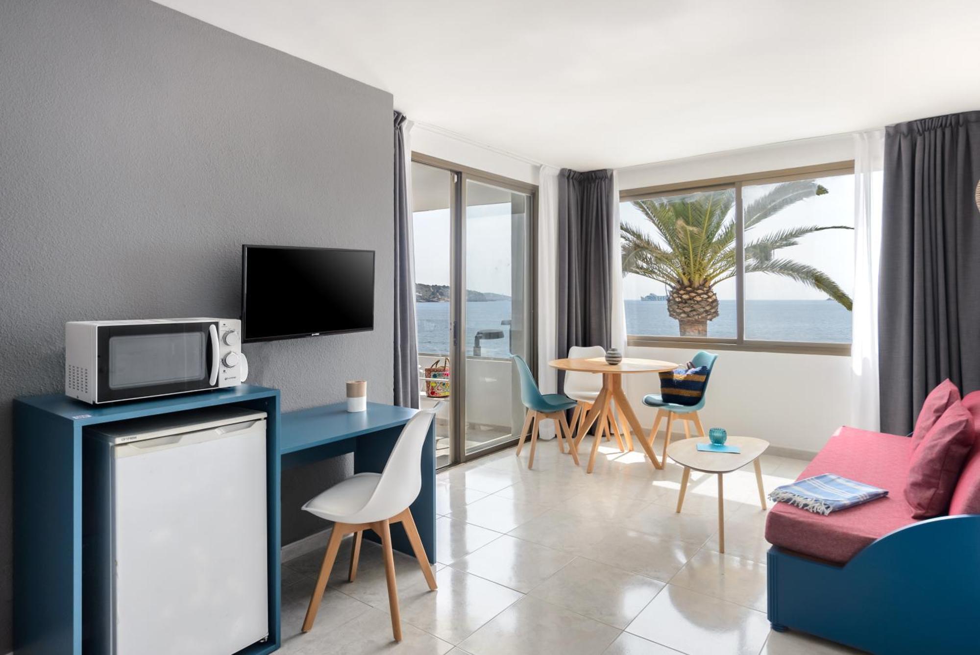 Apartamento de 2 Quartos com Vista do Mar