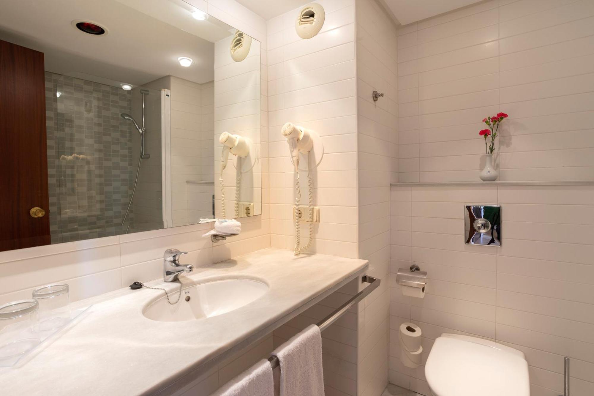 Two-Bedroom Apartment,1672569361:JPEG