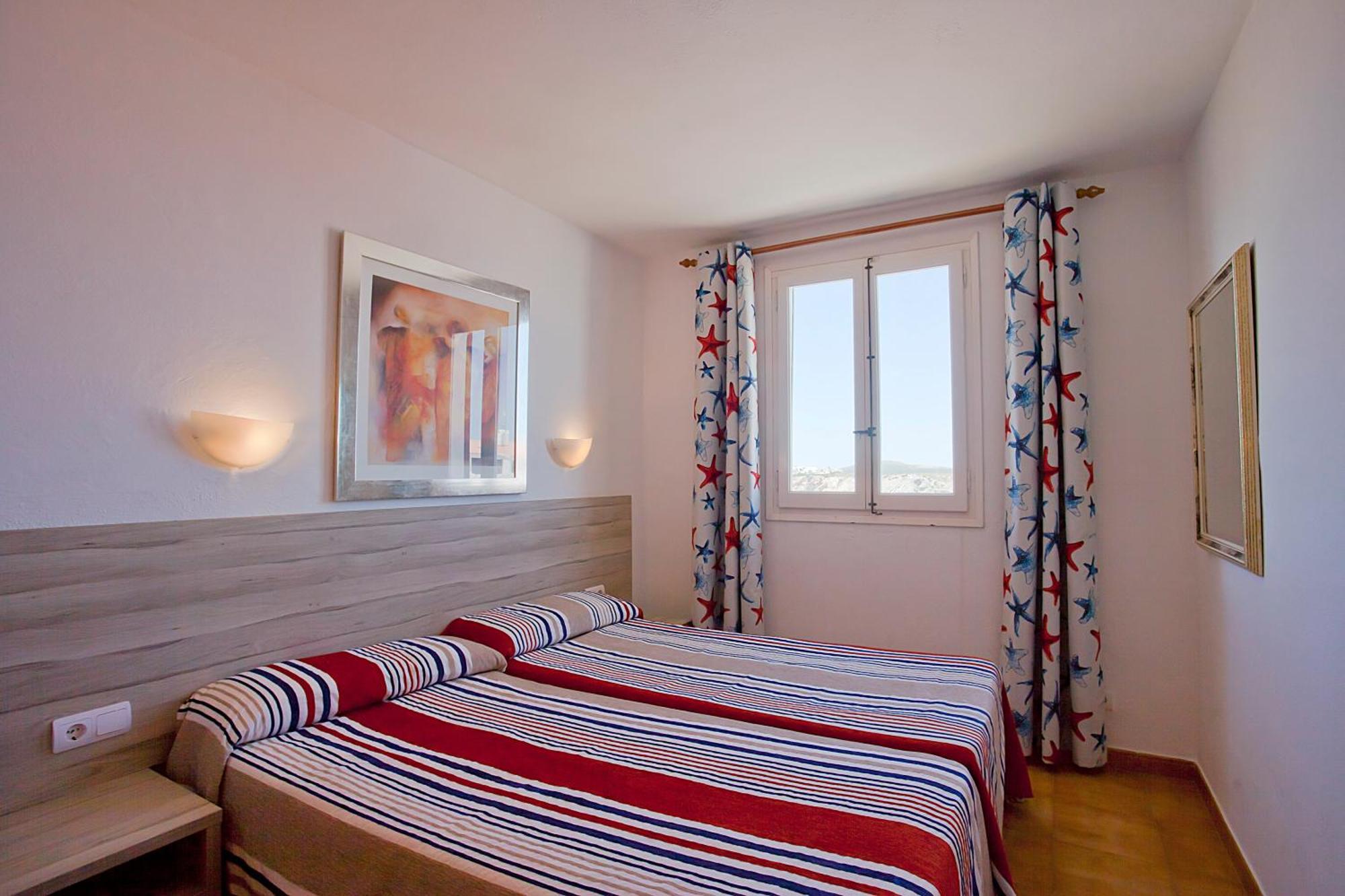 Two-Bedroom Apartment,1272620572:JPEG