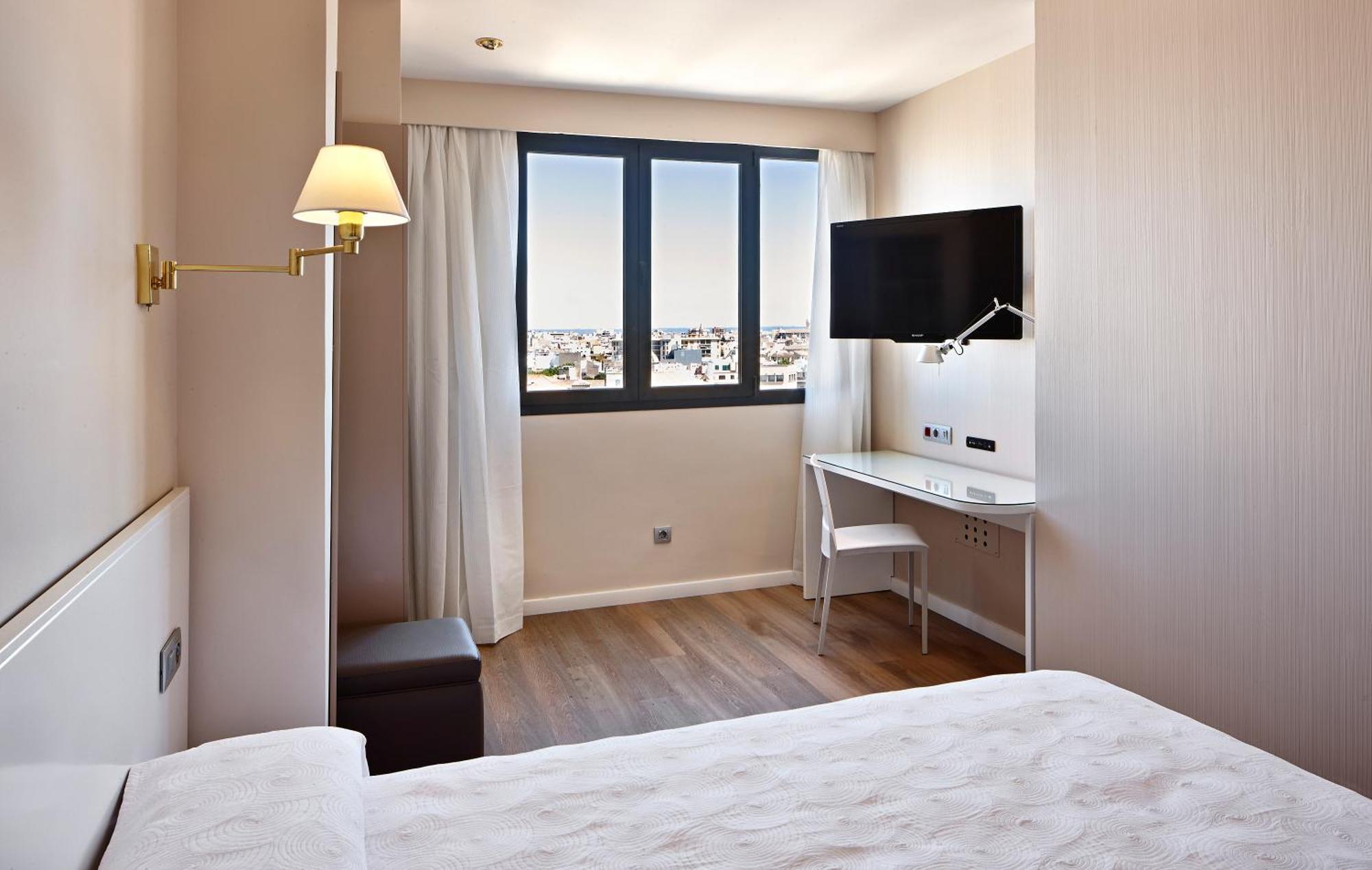 Double or Twin Room with Cathedral view,1207493647:JPEG