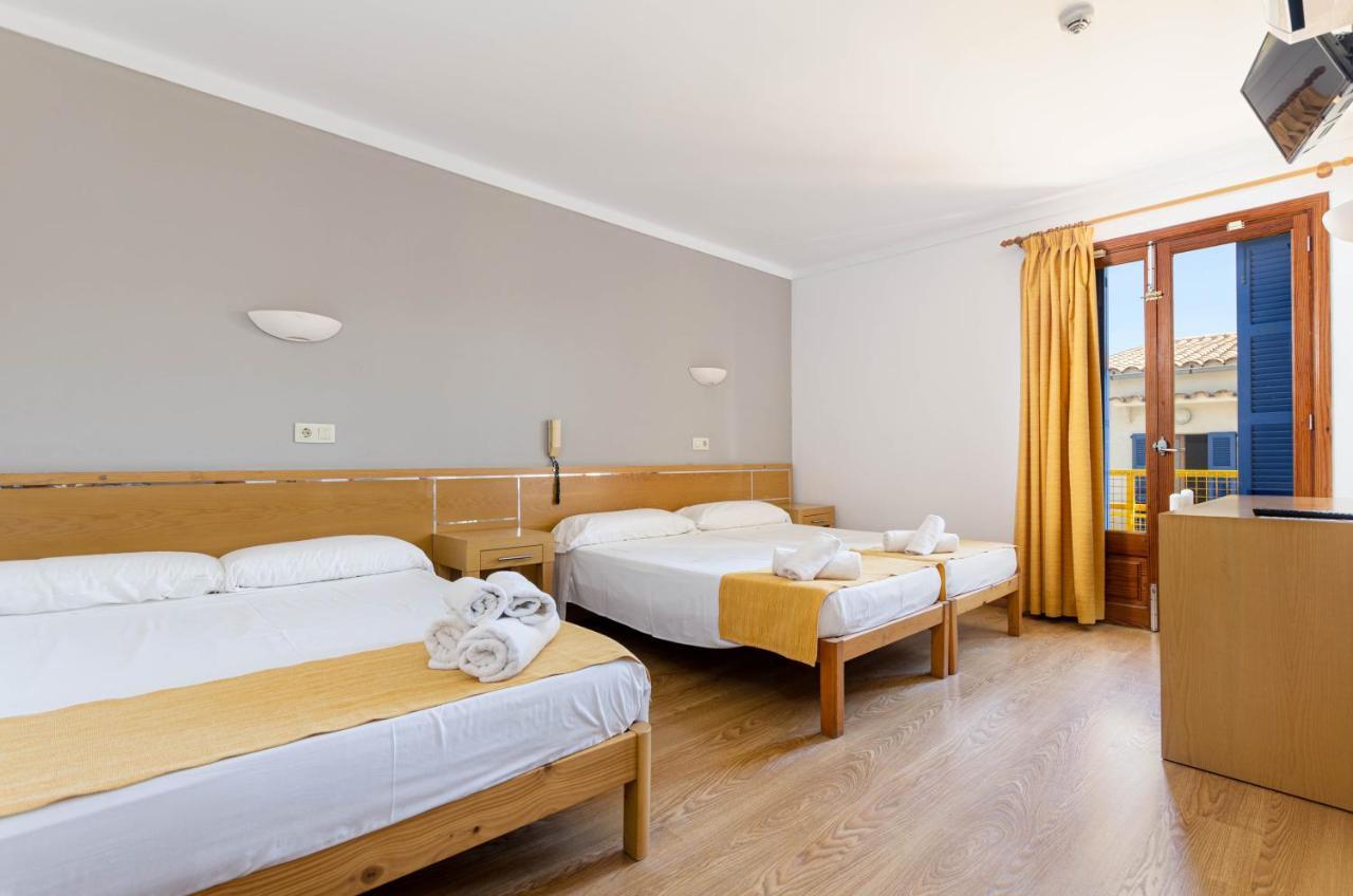 Family Room with Bathroom,1310006656:JPEG