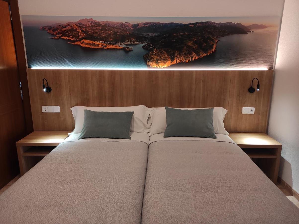 Double or Twin Room Private Bathroom