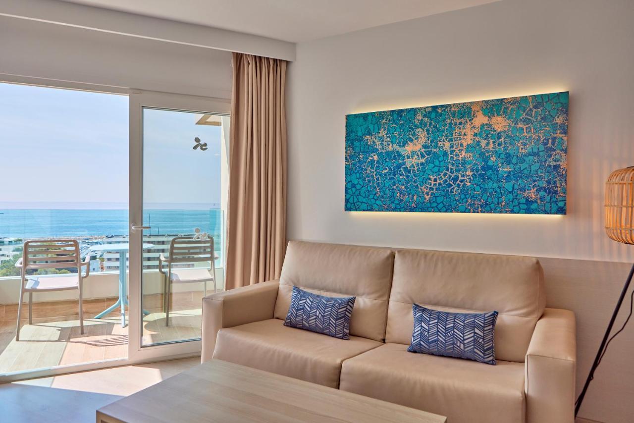 Junior Suite with Balcony and Sea View