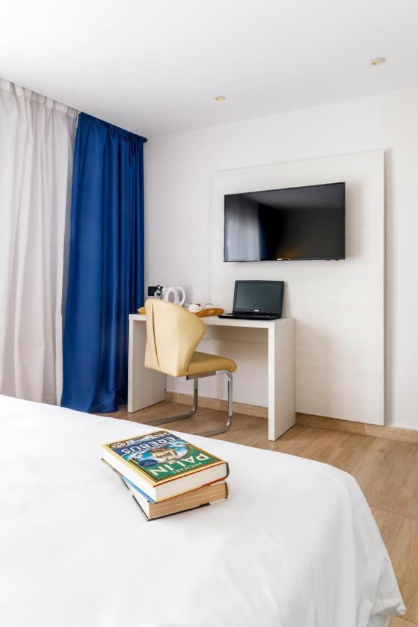 Double Room with Sea View,1742987183:JPEG