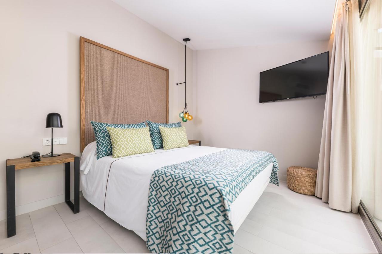 Double or Twin Room Sea View