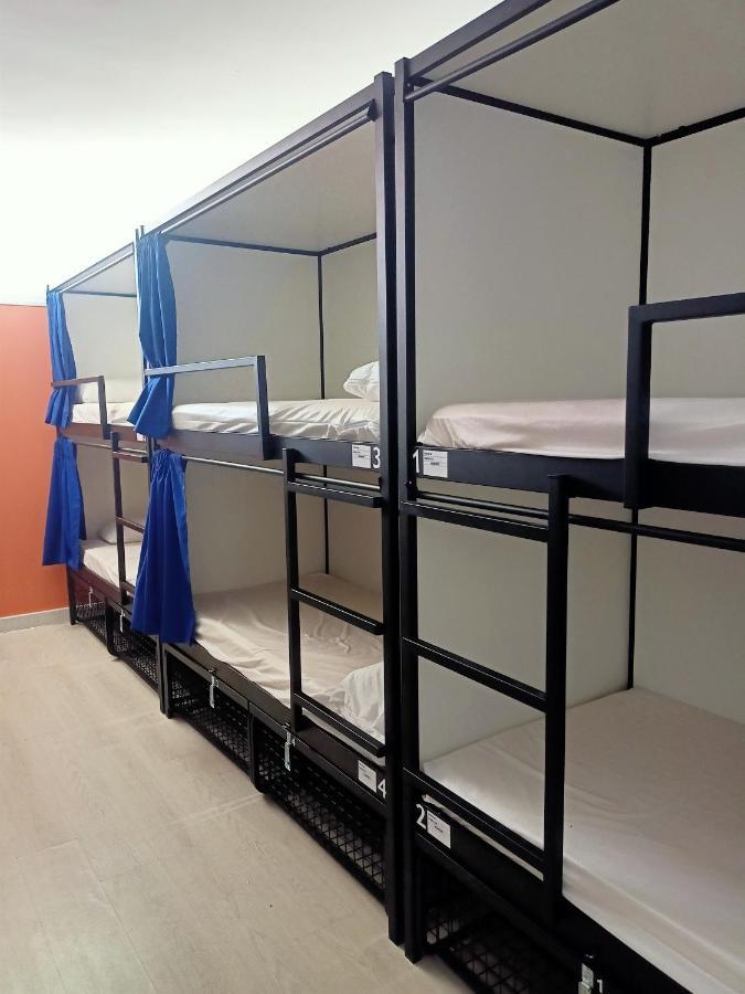 Bed in een Gemengde Slaapzaal met 10 Bedden