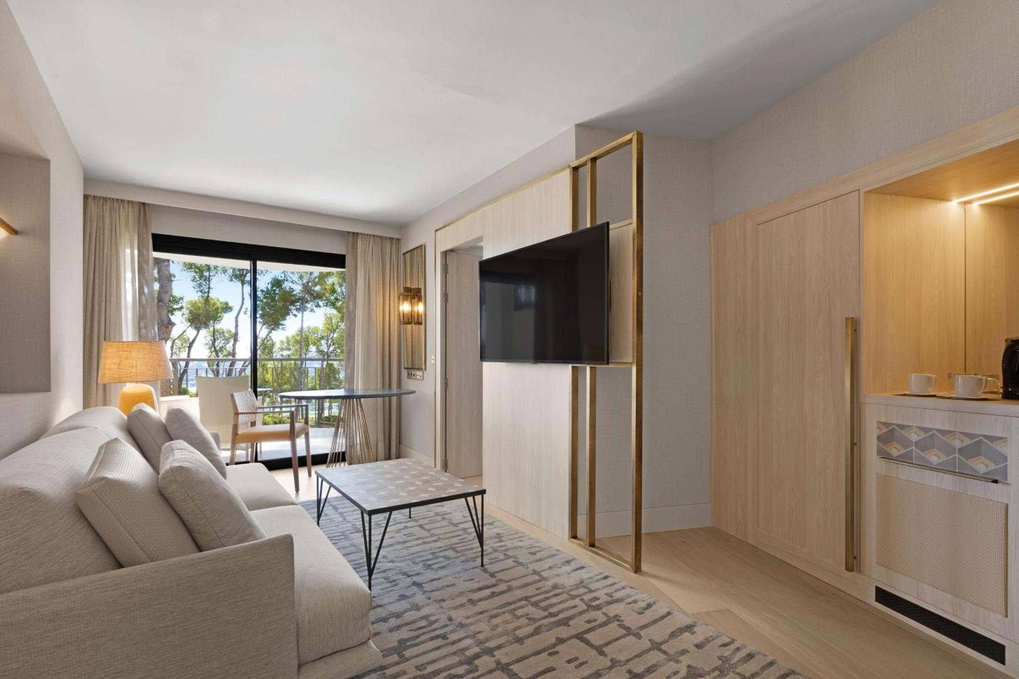 Premium Suite with Sea View