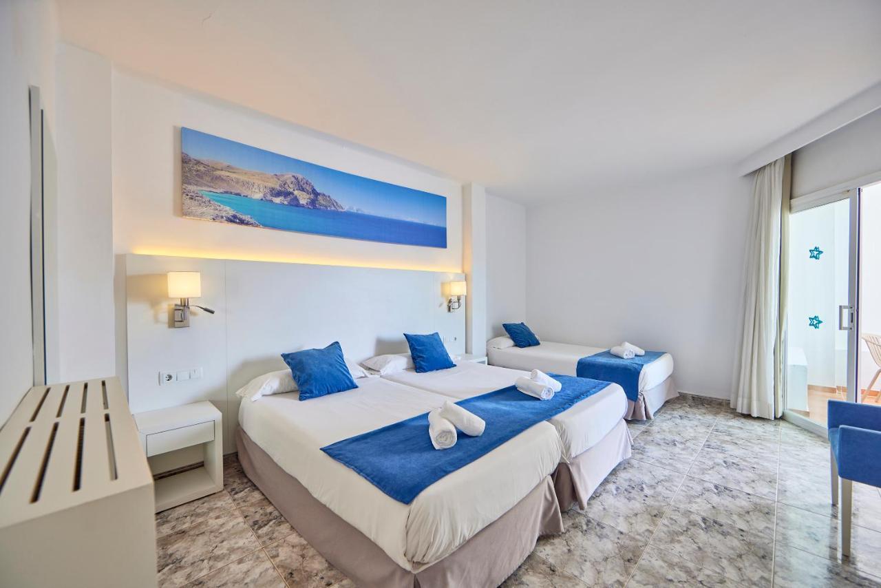 Chambre Triple (2 Adultes & 1 Enfant)
