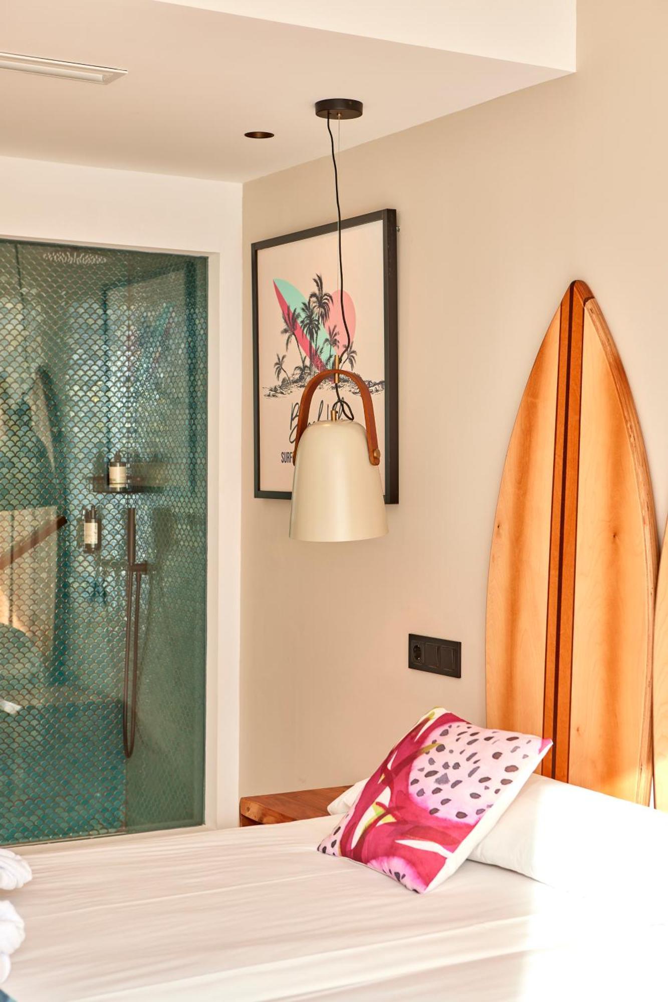 Hang Loose Suite with Sea View