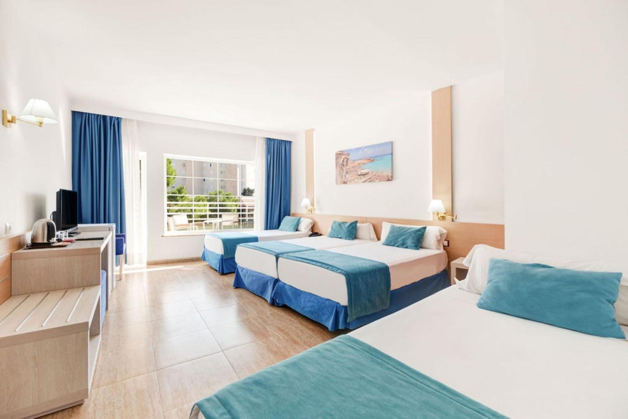 Quadruple Room Balcony,1542789529:JPEG
