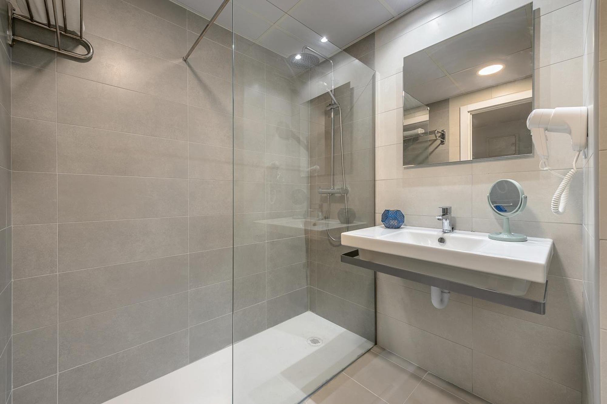 Superior Twin Room with Sea View,1551143662:JPEG