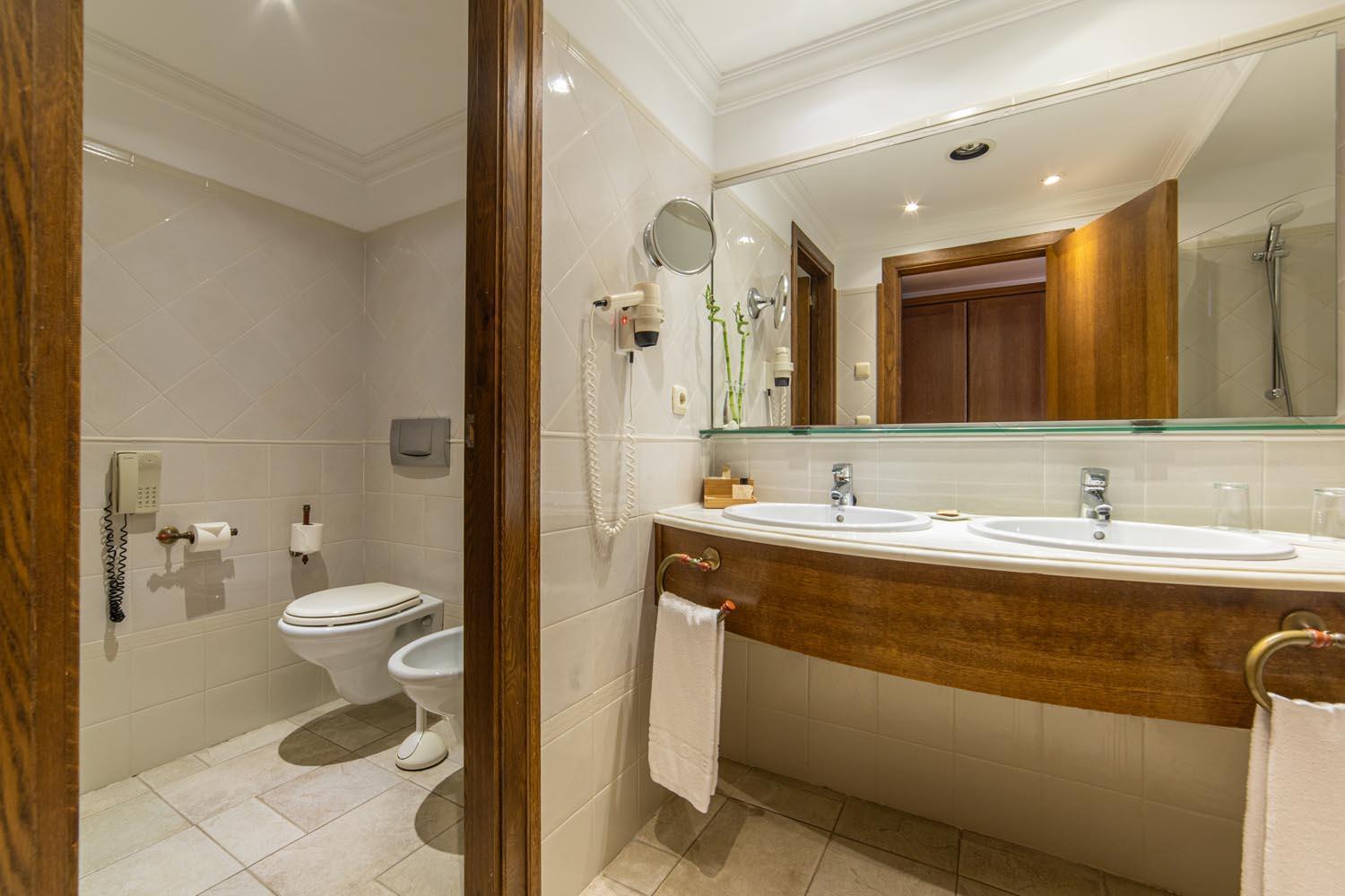 Double or Twin Room,1554295696:JPEG