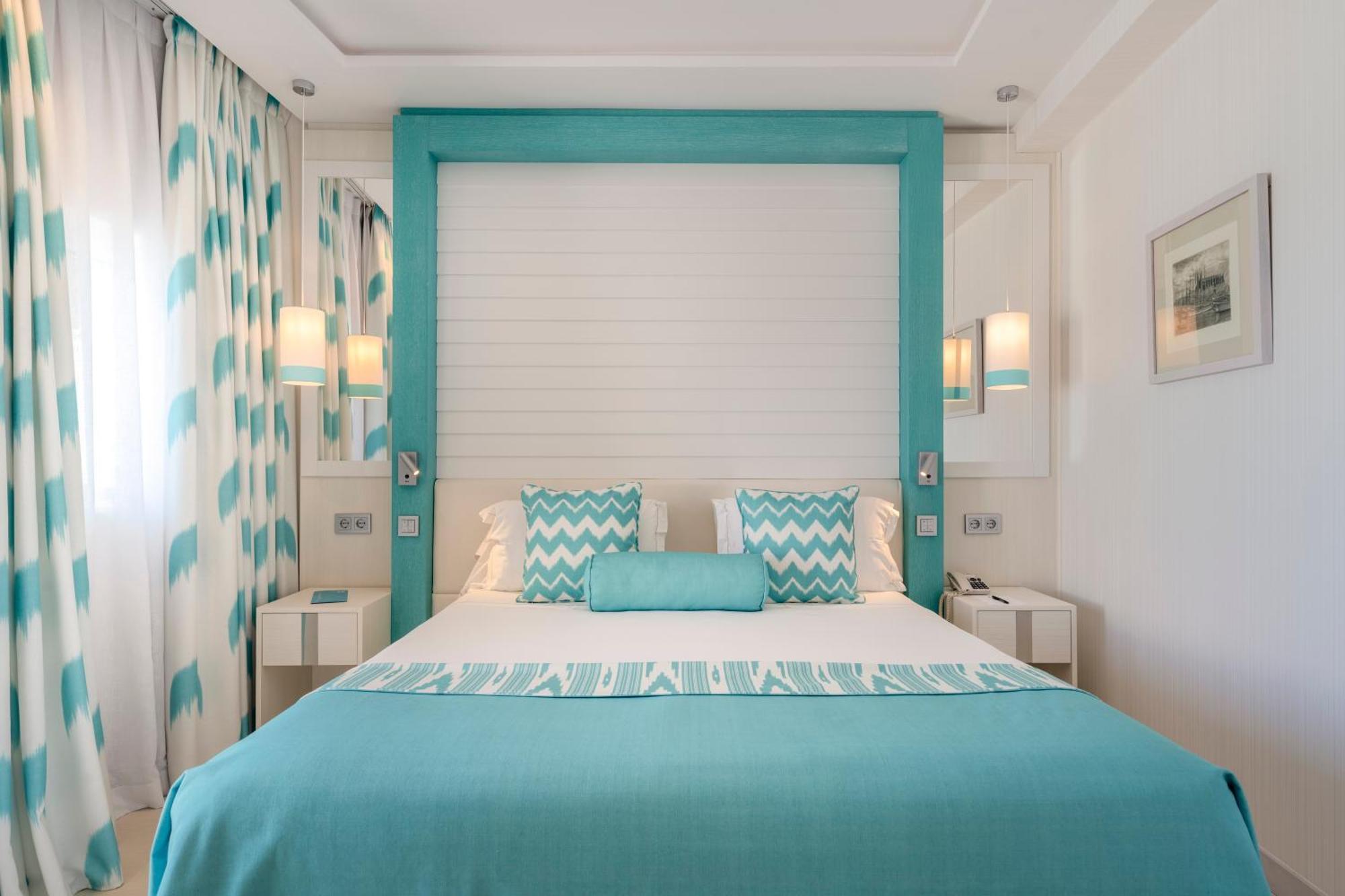 Premium Double or Twin Room Sea View
