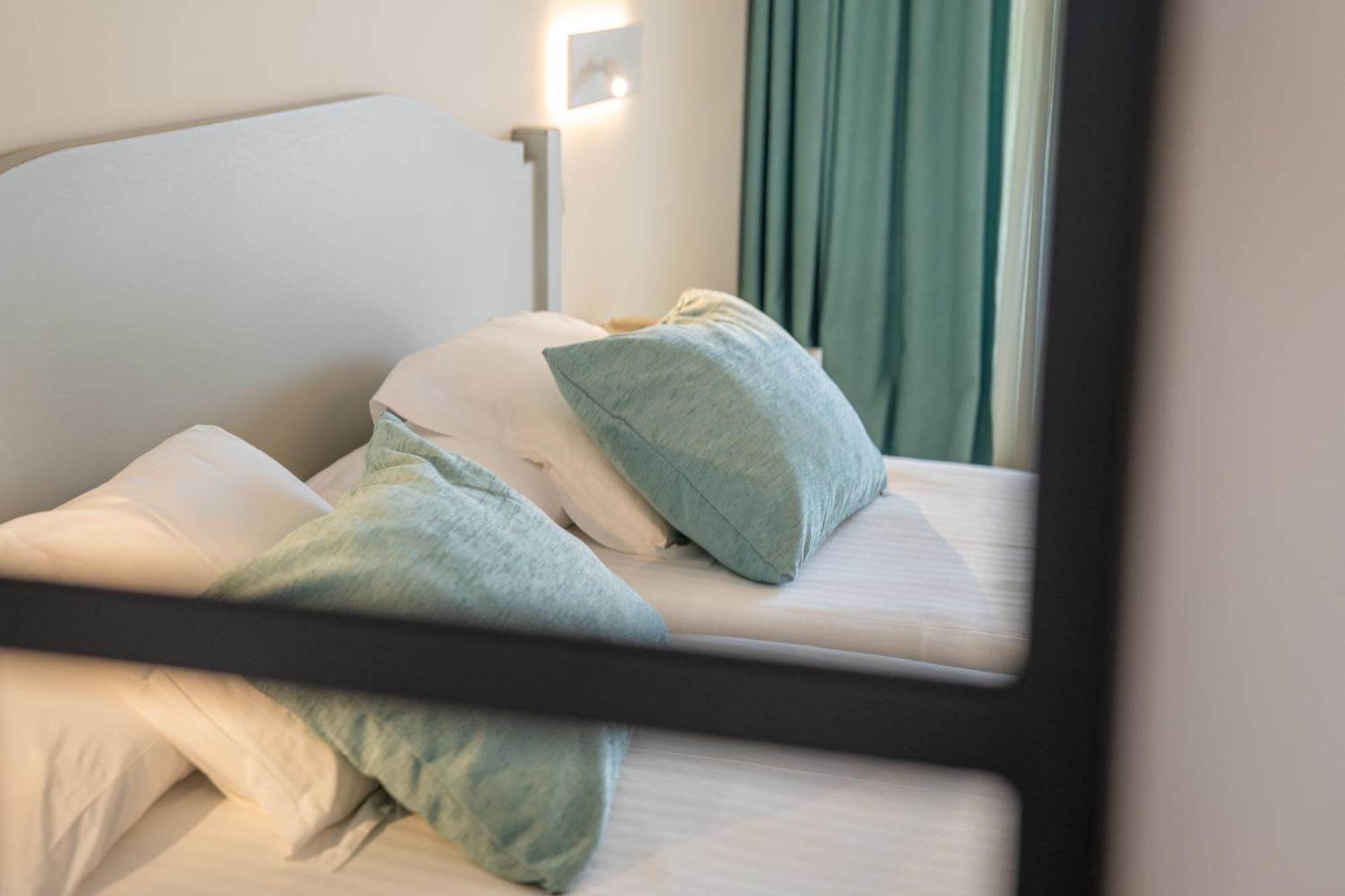 Superior Double Room,1554297082:JPEG