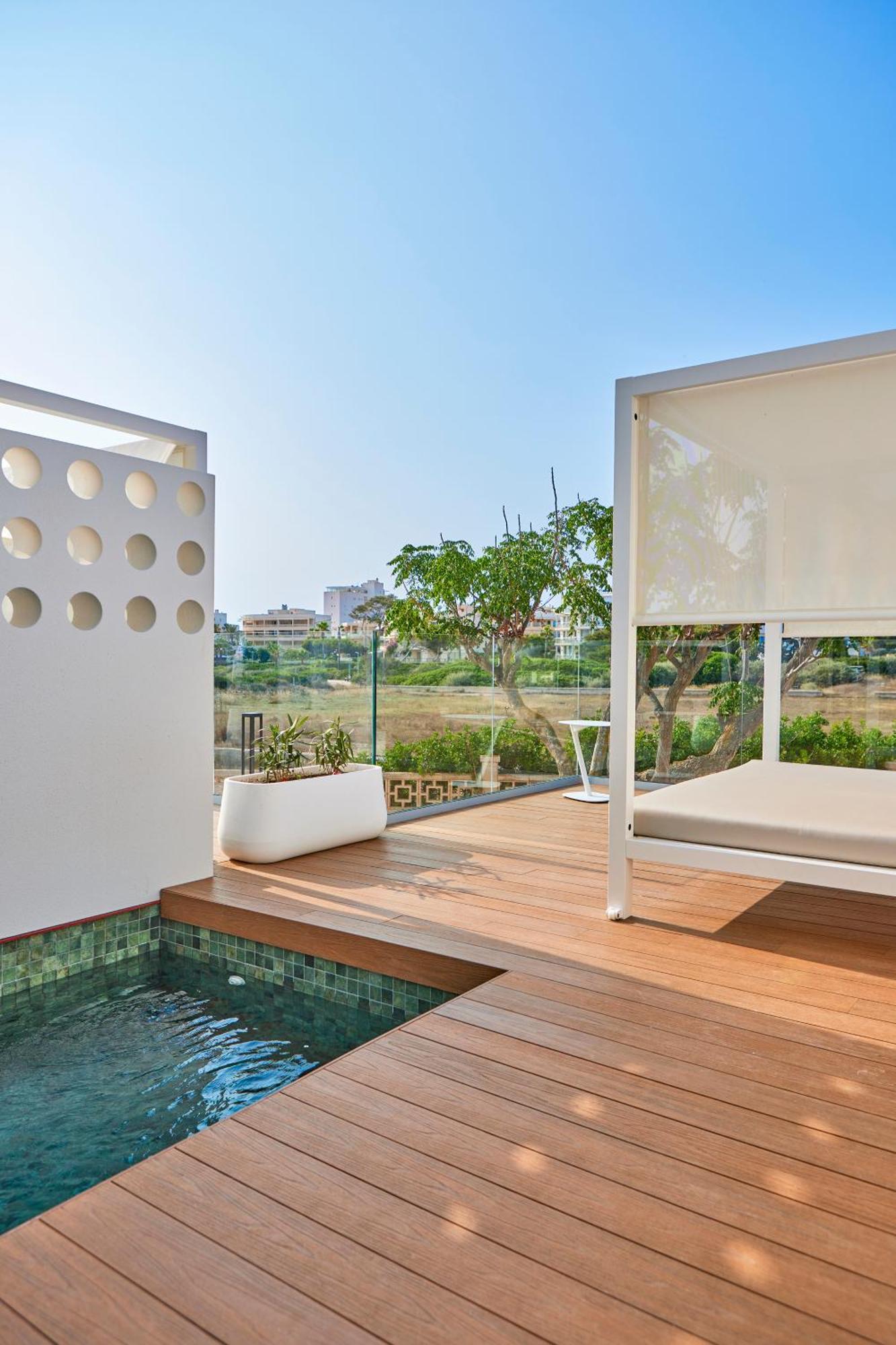 Junior Suite con Piscina Privata e Vista Mare Laterale