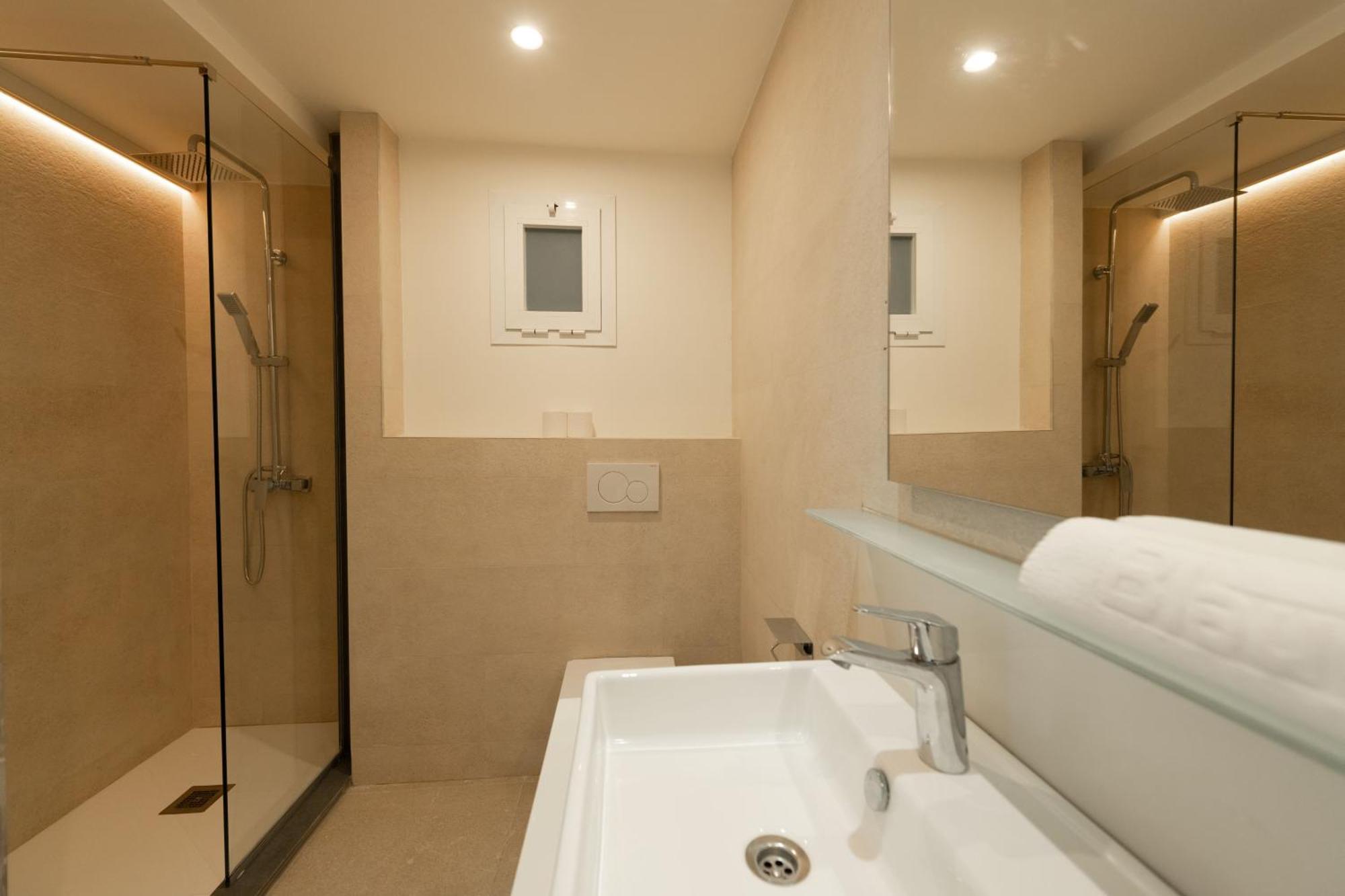 Standard Apartment,1583650154:JPEG