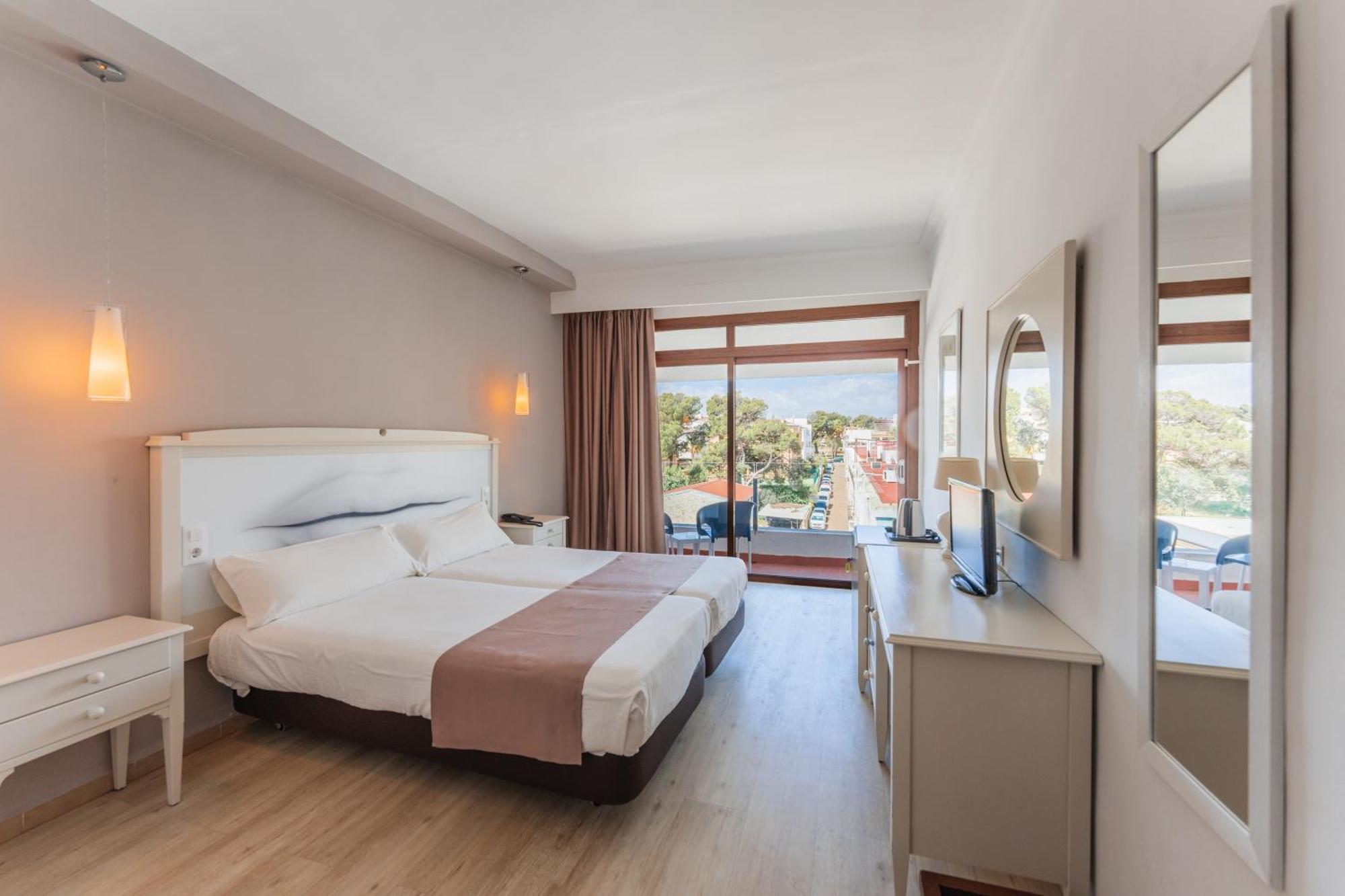 Basic Double or Twin Room