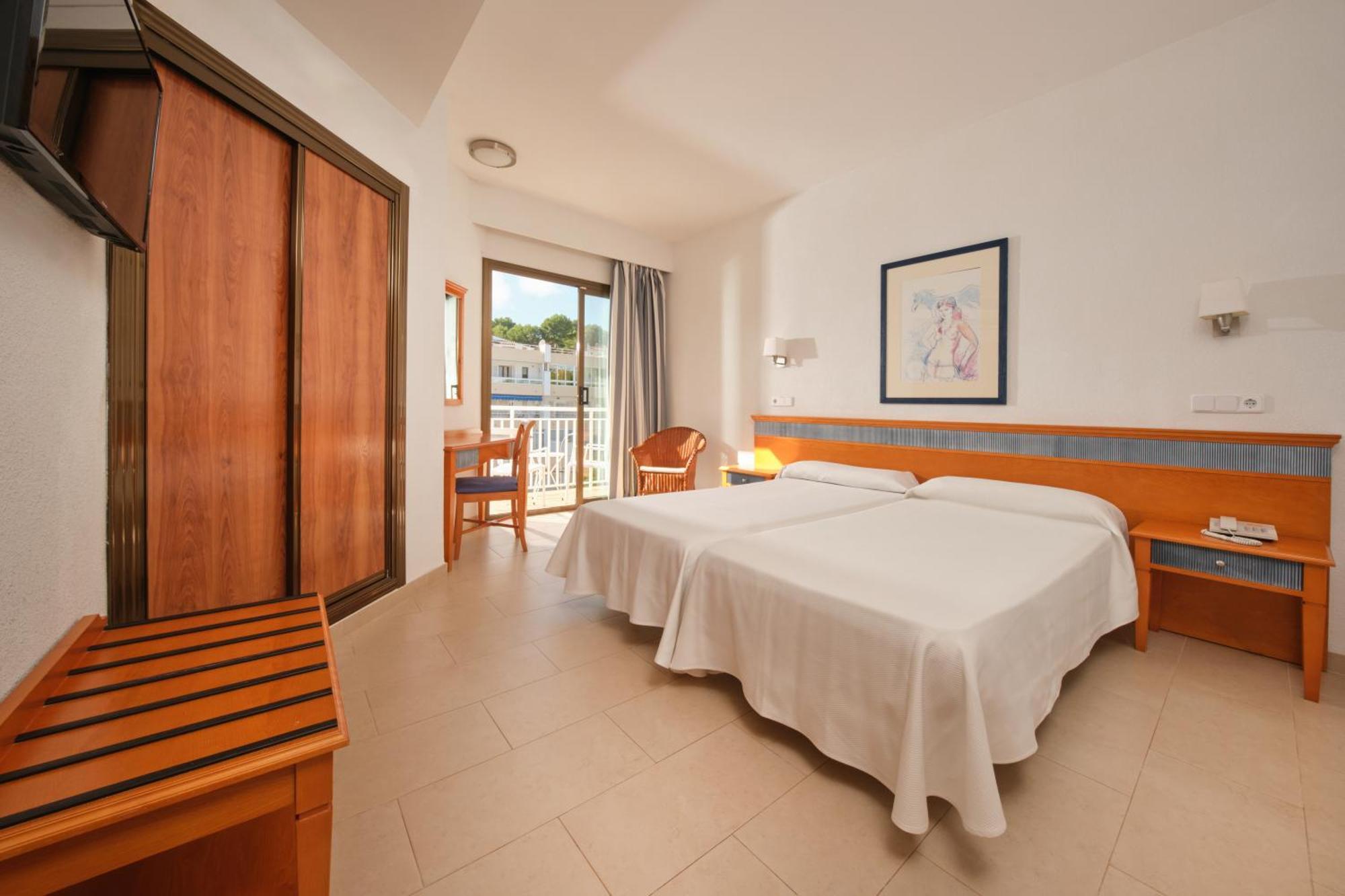 Twin Room with Balcony,1620593388:JPEG