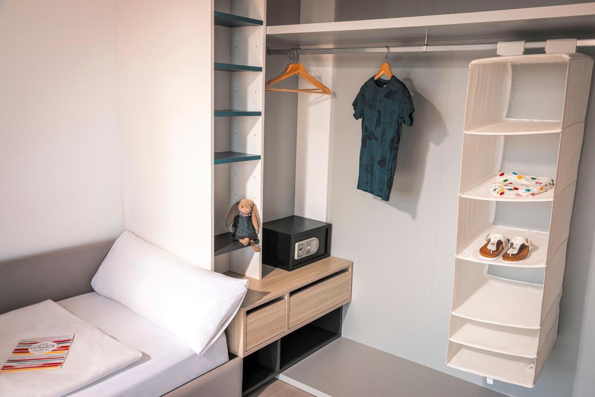 Apartamento con vistas a la piscina (3 adultos)