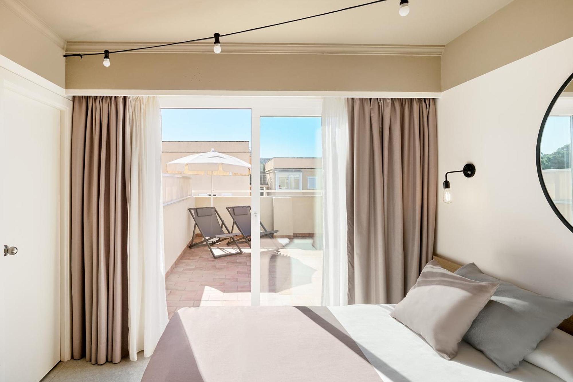 Habitación Doble con terraza privada, bañera de hidromasaje y brunch ilimitado
