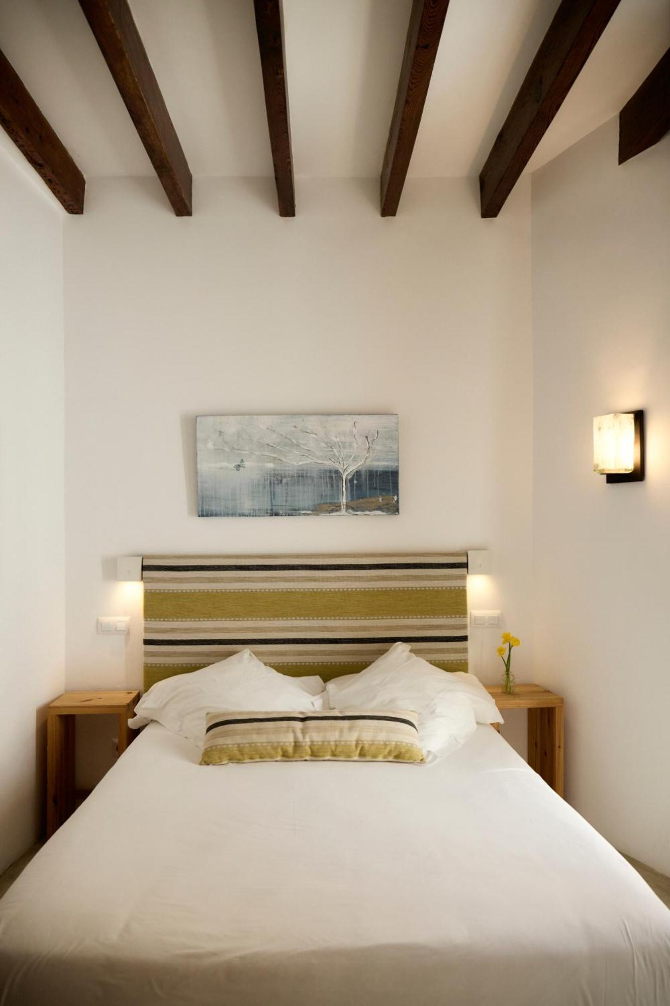 Basic Double Room,1697103559:JPEG