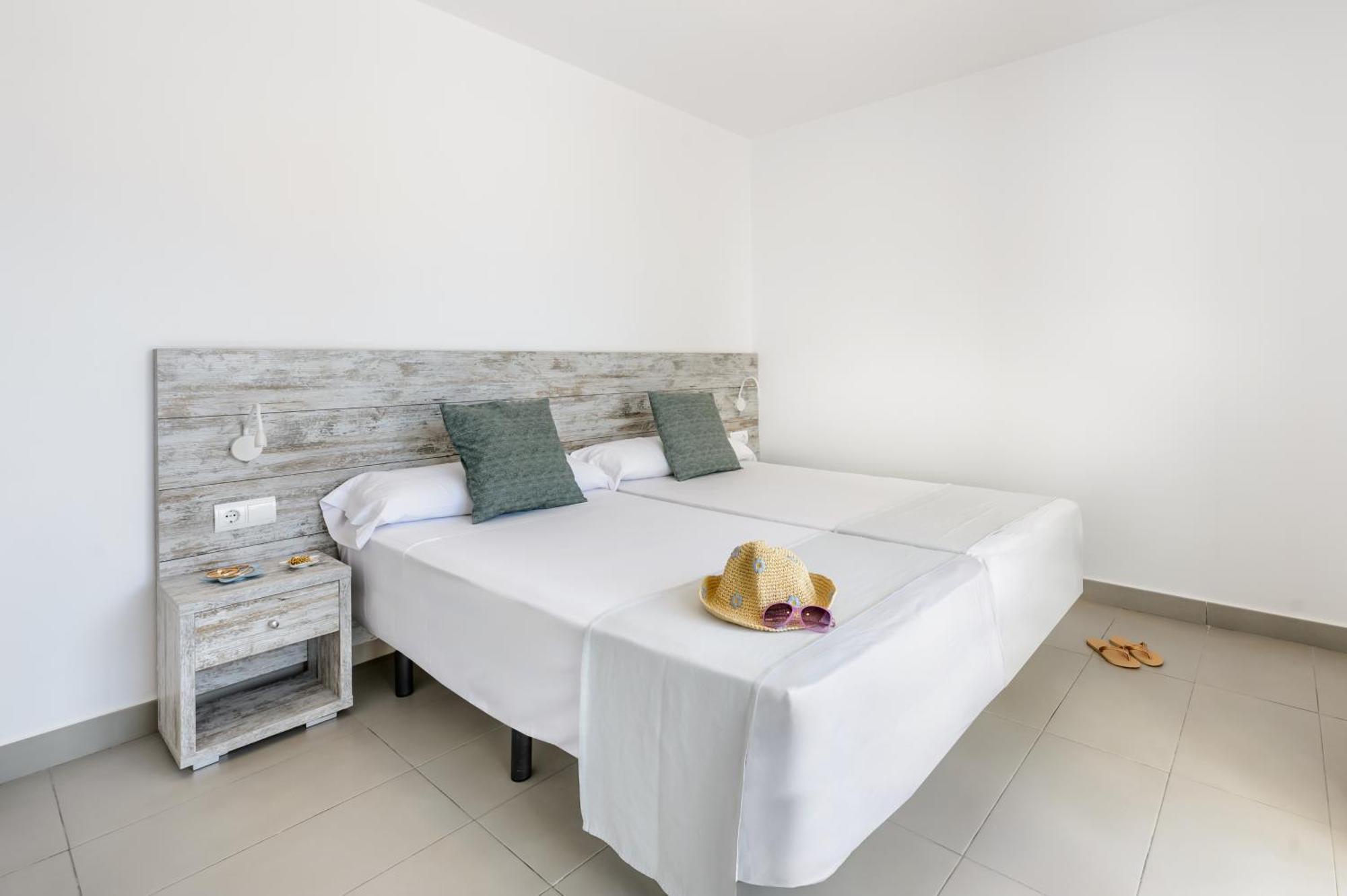 Two-Bedroom Apartment,1697894575:JPEG