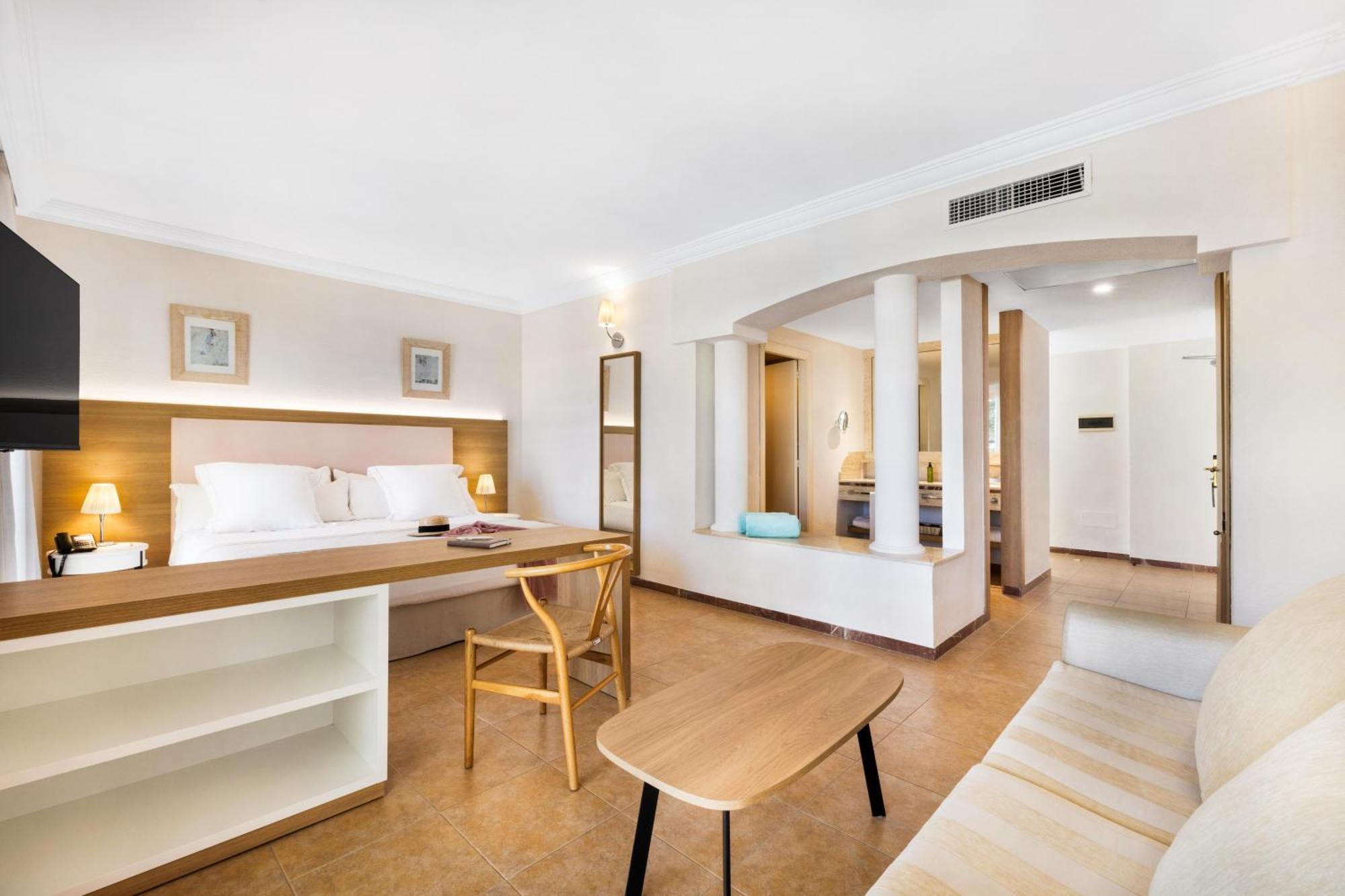 Junior Suite,1698850253:JPEG