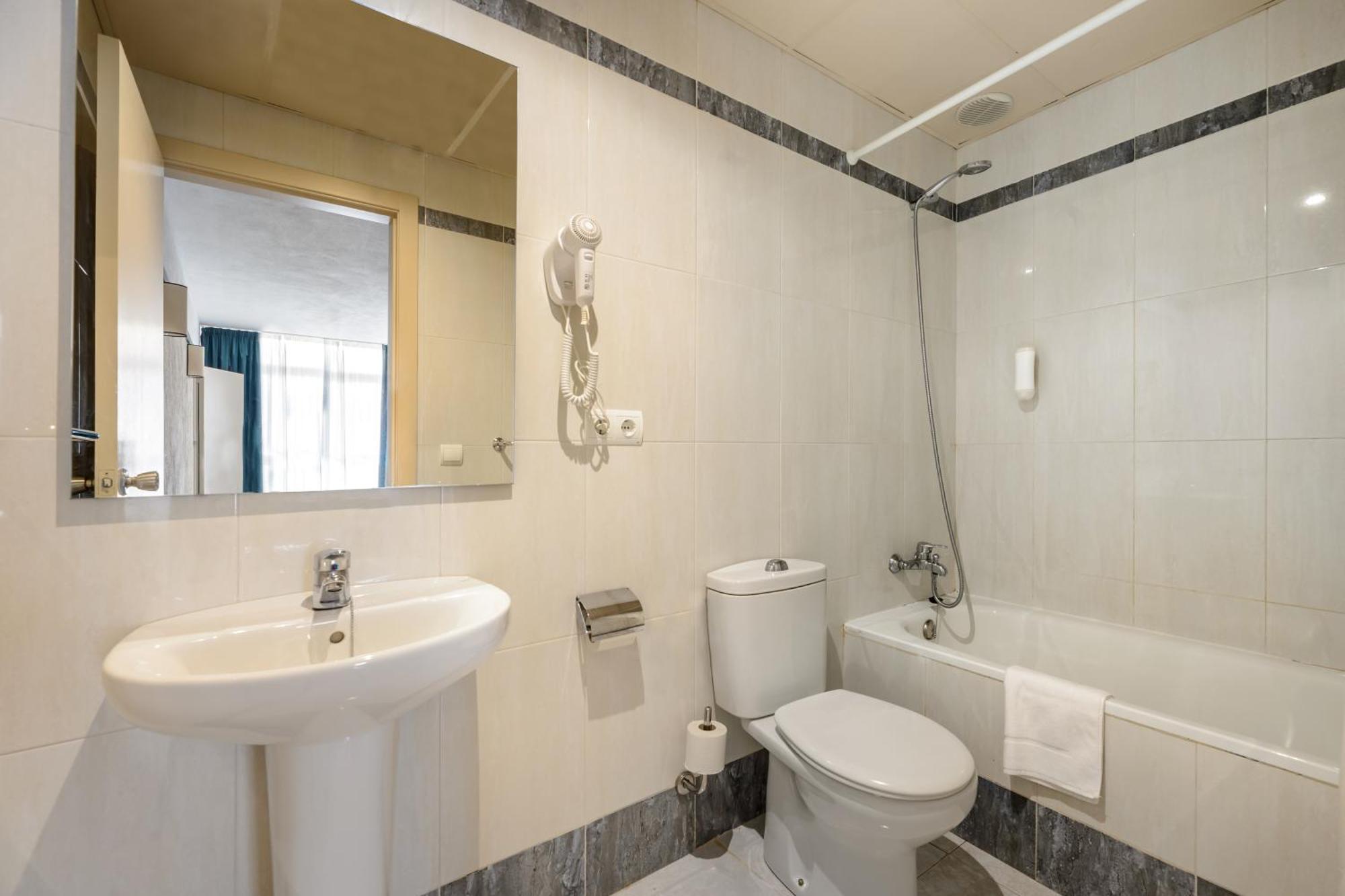 One-Bedroom Apartment,1698864447:JPEG