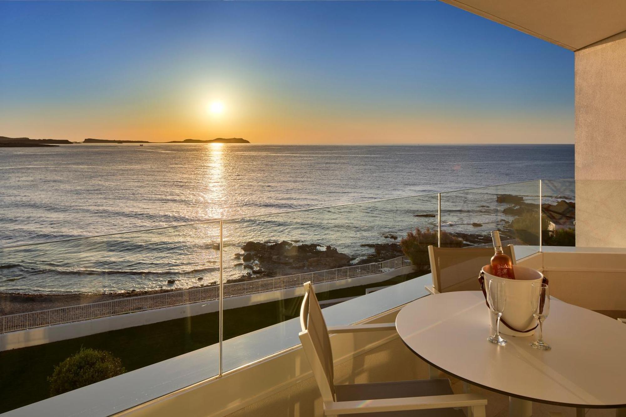 Suite met 1 Slaapkamer en Panoramisch Uitzicht op Zee
