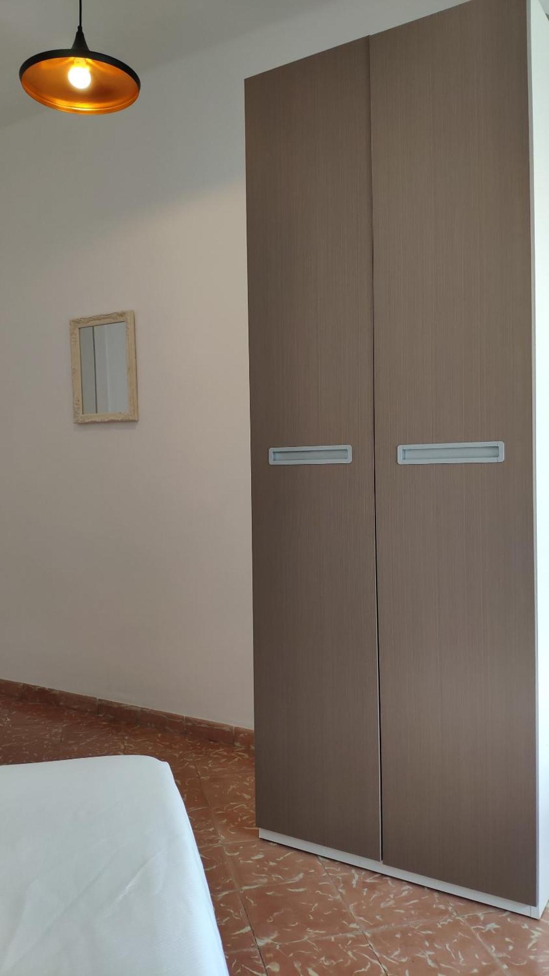 Single Room with Shared Bathroom,1743004367:JPEG