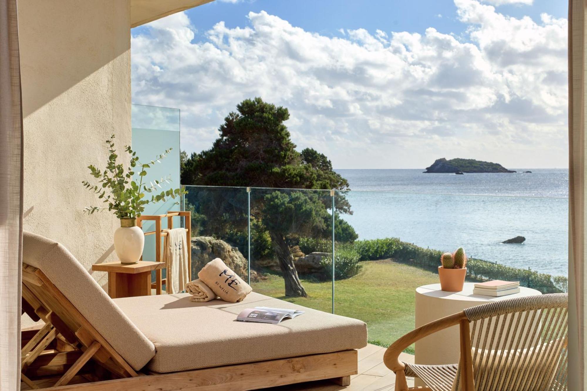 Beyond ME+ Suite with Sea View,1765838915:JPEG