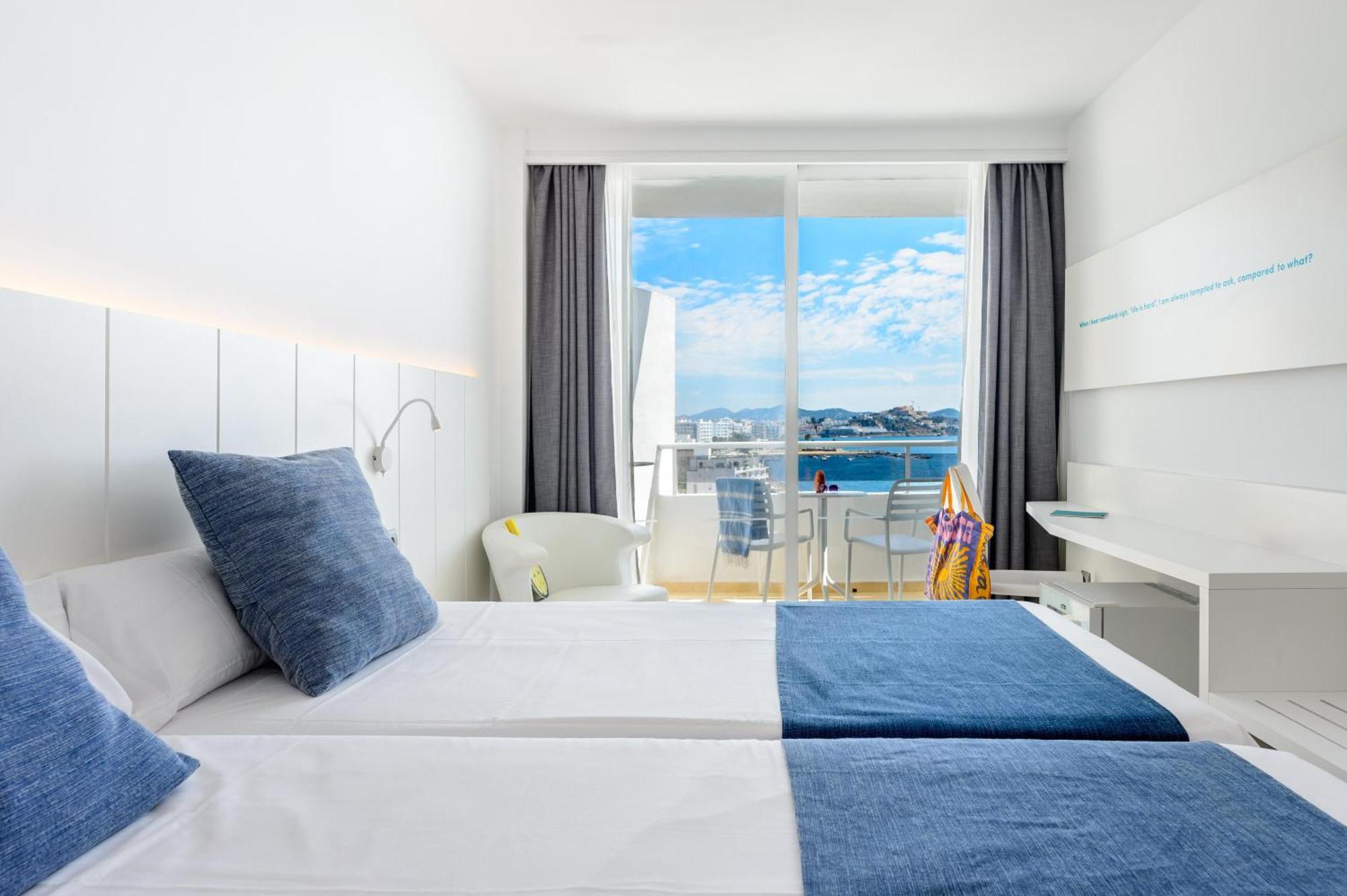 Twin Room Panoramic View