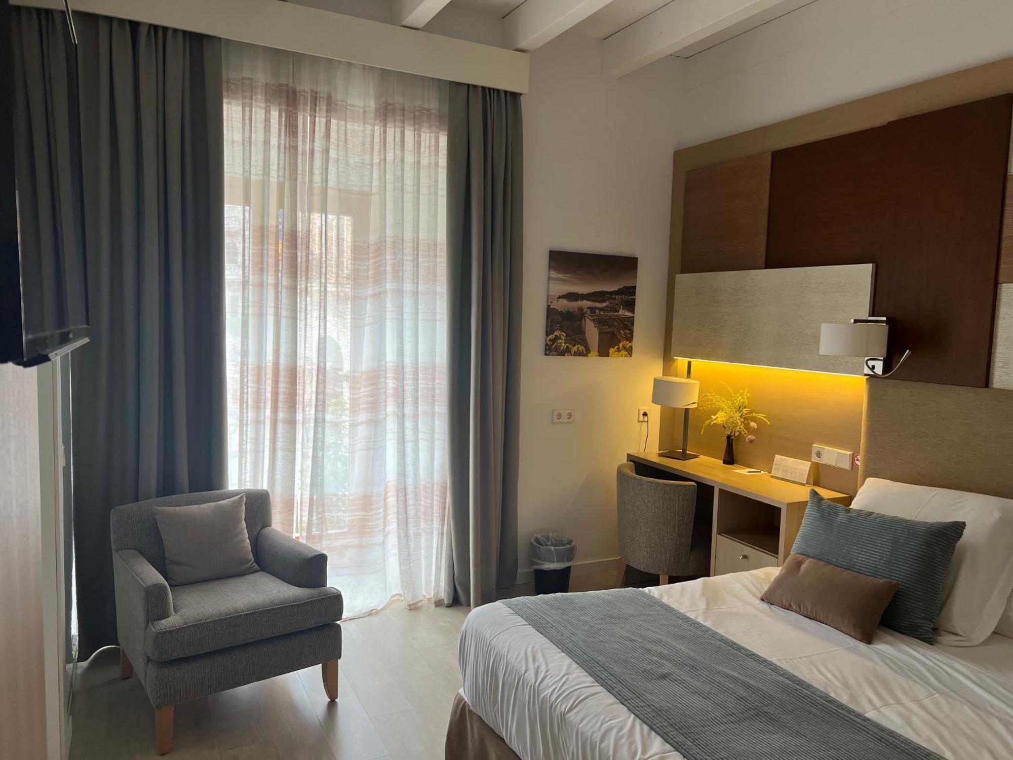 Superior Double or Twin Room City View