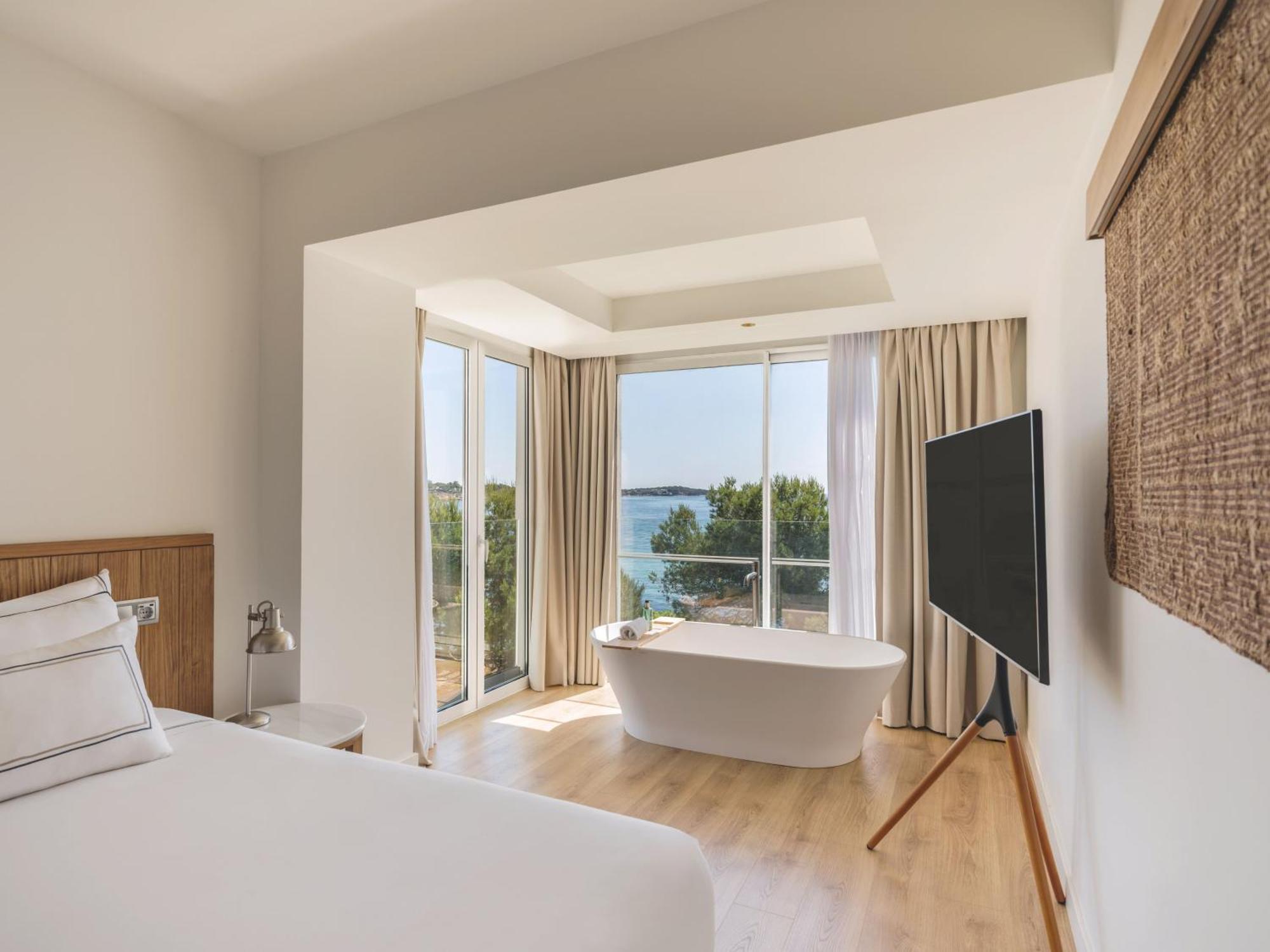 The Level Junior Suite Sea View