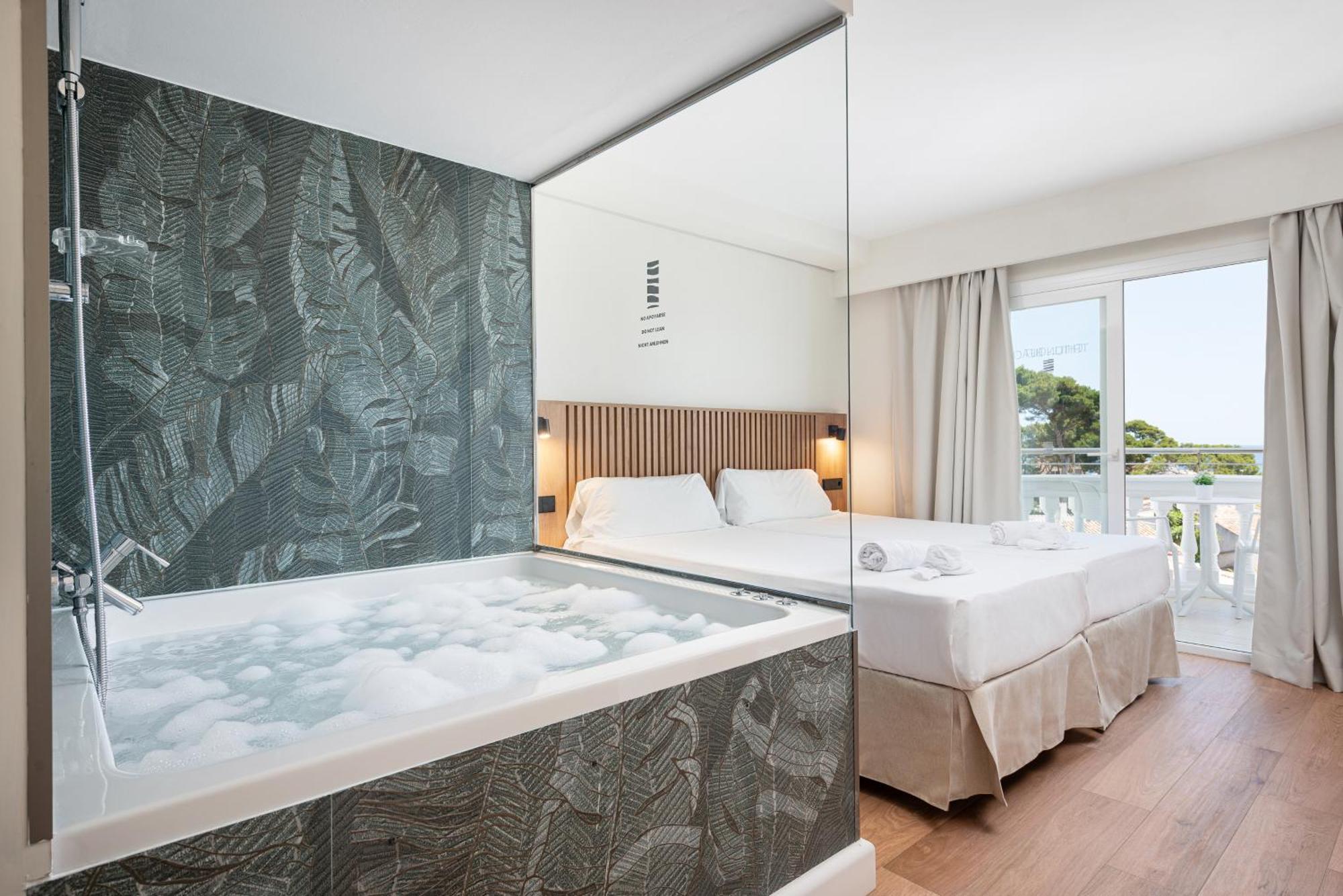 Deluxe Double Room Balcony