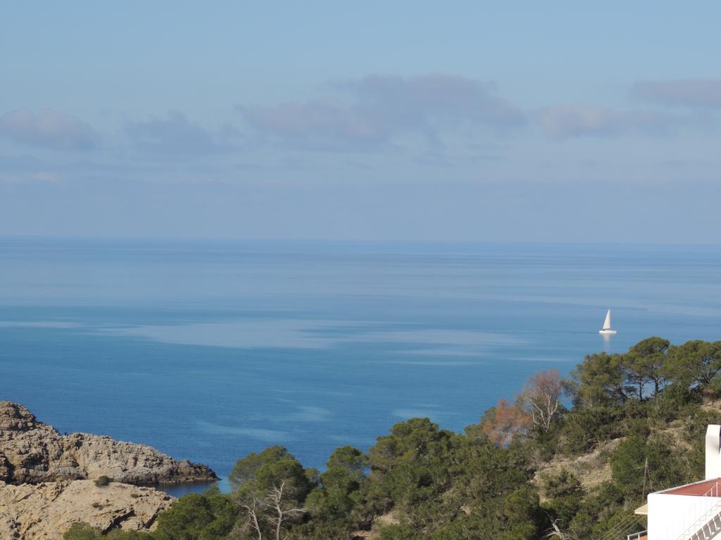 Five-Bedroom House,195588577:JPEG