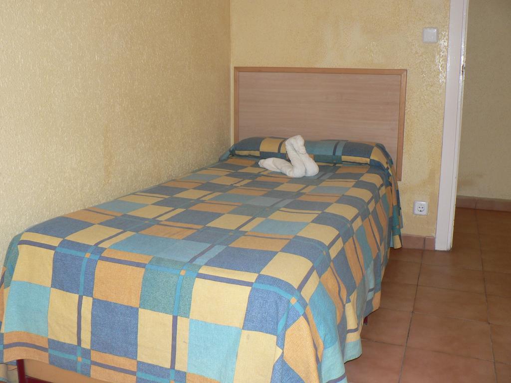 Camera Singola Budget con Bagno in Comune