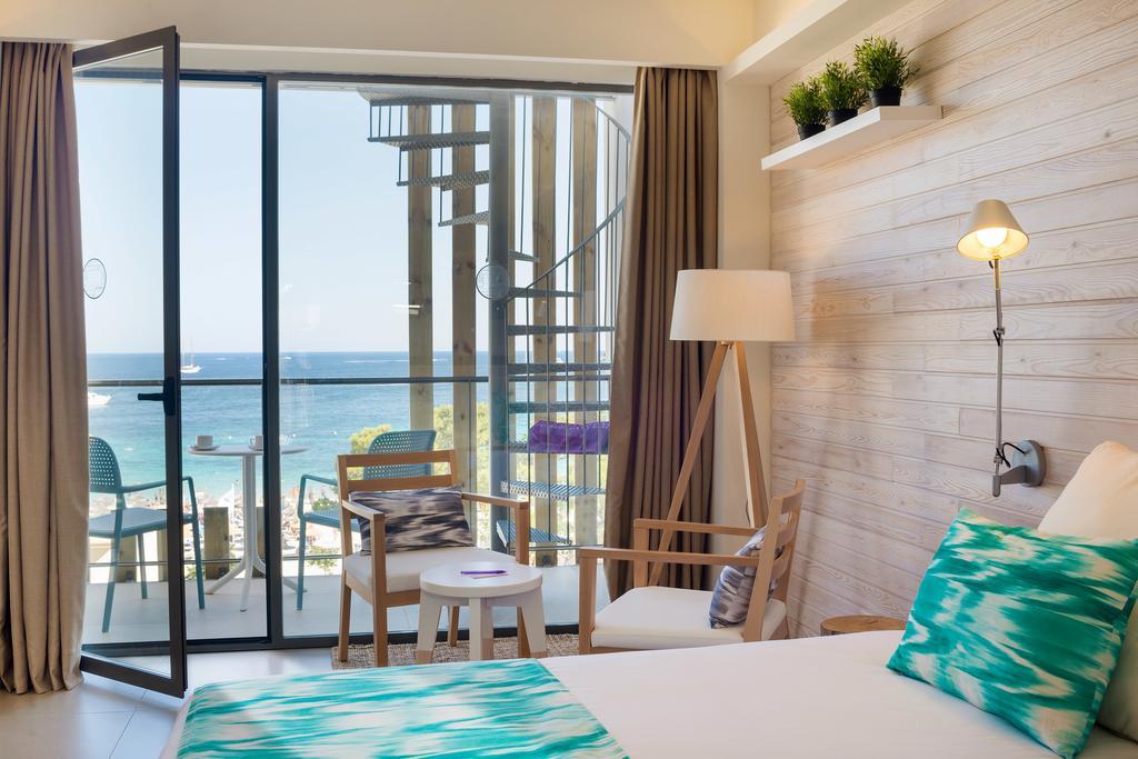 Double Room with Sea View and Private Terrace with Hot Tub