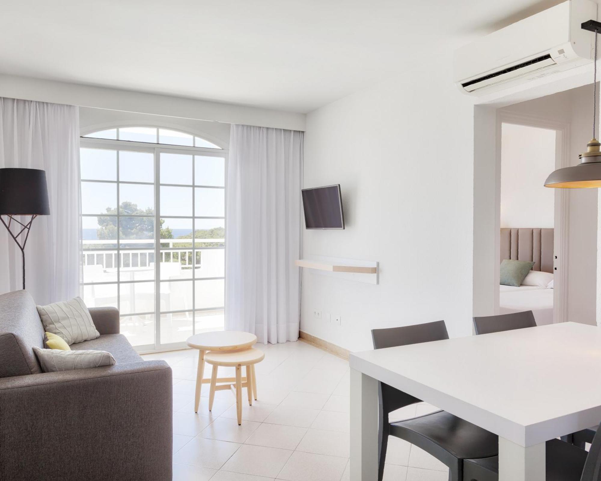 Appartamento con 2 Camere da Letto e con Vista Piscina (5 Adulti)