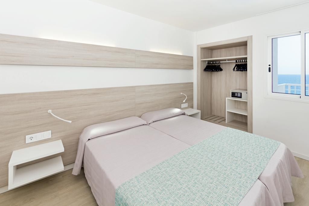 Apartamento de 1 dormitorio con vistas al mar (2 adultos + 1 niño)